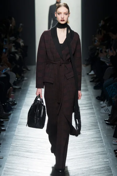 Look 8